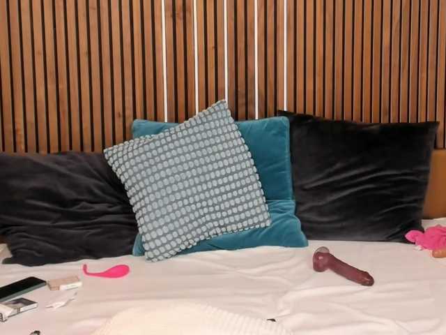 Live sex webcam photo for LexyLuv #292408631