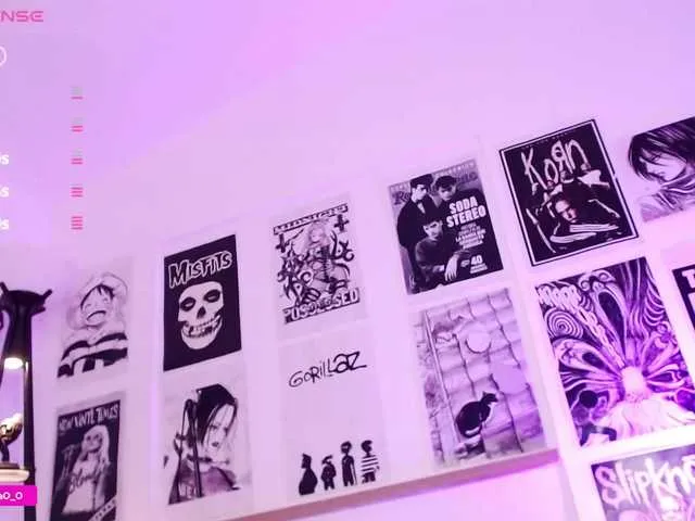 Live sex webcam photo for Lexyjoyce #291040377