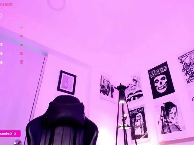 Live sex webcam photo for Lexyjoyce #291336131