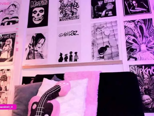 Live sex webcam photo for Lexyjoyce #291450384