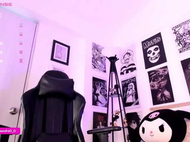 Live sex webcam photo for Lexyjoyce #291856691