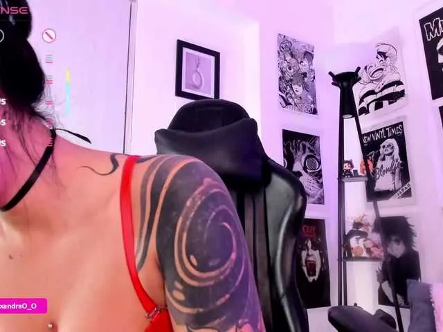 Live sex webcam photo for Lexyjoyce #291977668