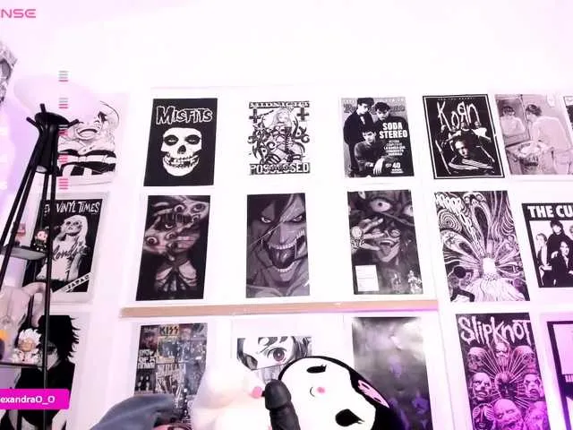 Live sex webcam photo for Lexyjoyce #292373116