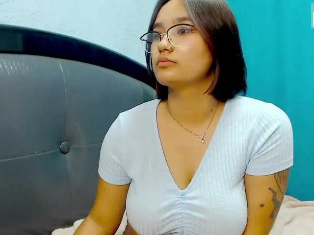 Live sex webcam photo for Leya-Angel #274145160