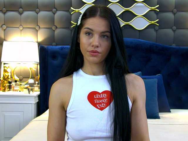 Live sex webcam photo for LeyaCass #290763333