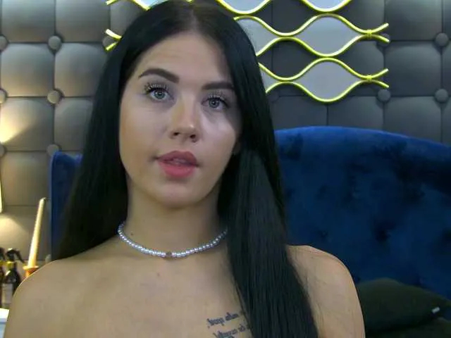 Live sex webcam photo for LeyaCass #292226728