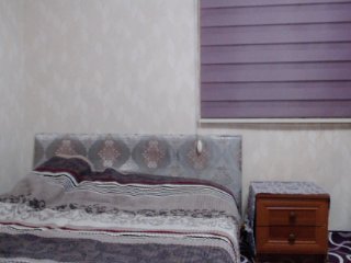 Live sex webcam photo for Leyla-Smile17 #136987579