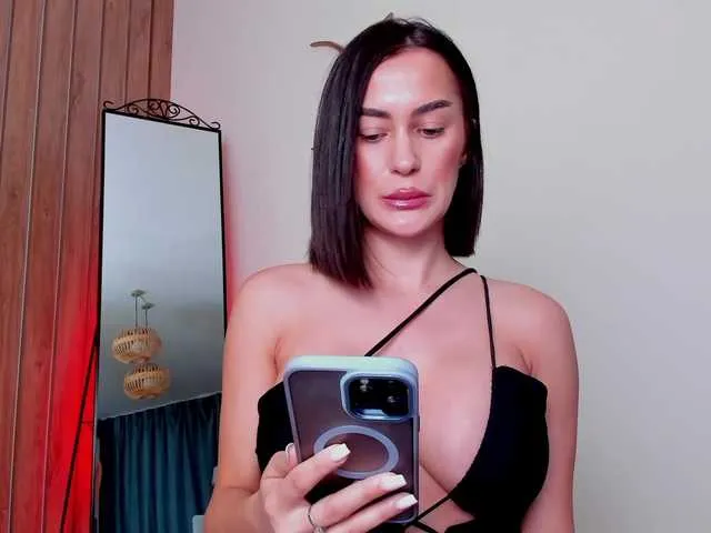 Live sex webcam photo for LeylaRoss #290976506
