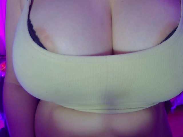 Live sex webcam photo for Leysun7 #288032550