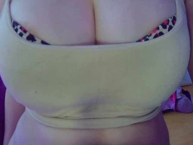 Live sex webcam photo for Leysun7 #288032559