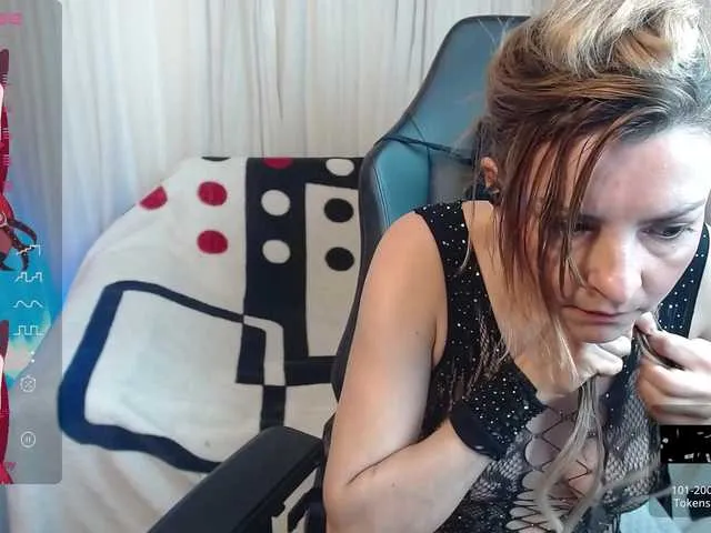 Live sex webcam photo for Lhiz #277406691