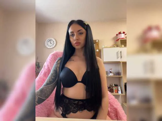 Live sex webcam photo for LiElizaveta #273001357