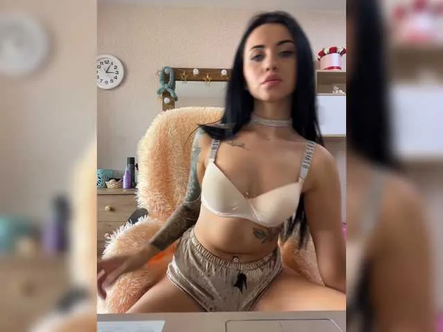 Live sex webcam photo for LiElizaveta #273601568