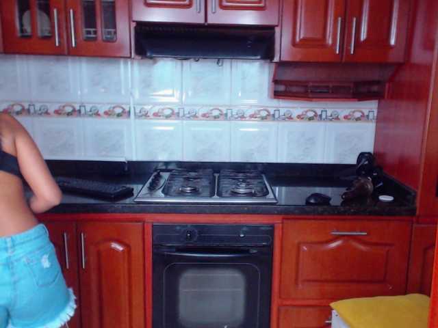 Live sex webcam photo for Lia-Anahiz- #272943898