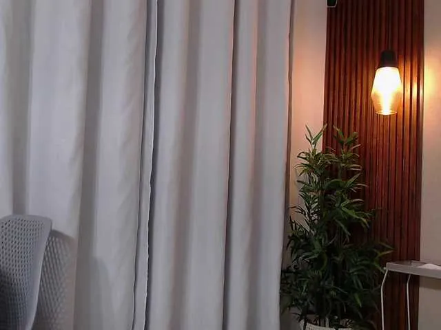 Live sex webcam photo for Lia-Mar #291514957