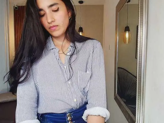 Live sex webcam photo for Lia-Mar #291806383