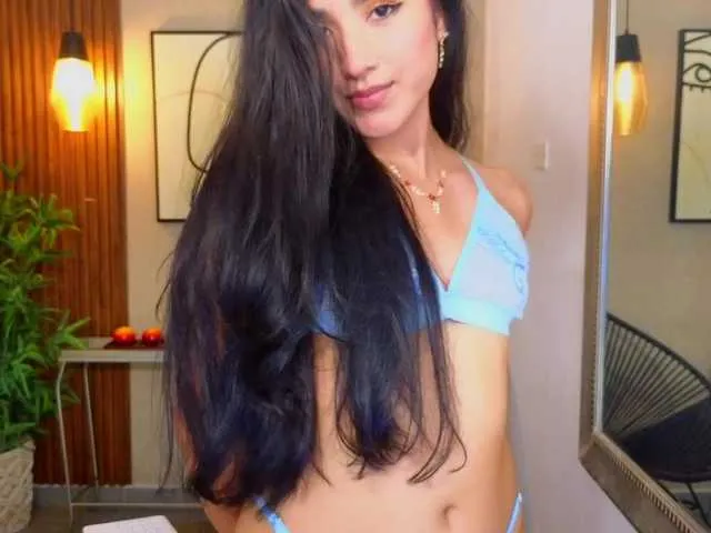 Live sex webcam photo for Lia-Mar #292358468