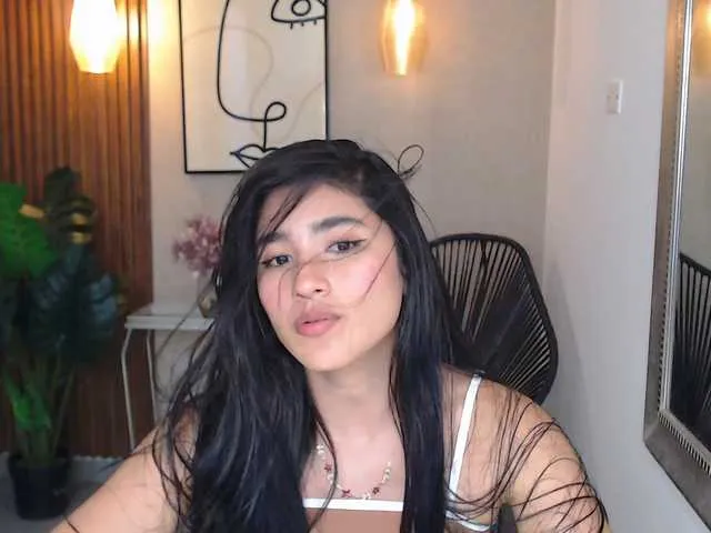 Live sex webcam photo for Lia-Mar #292557024