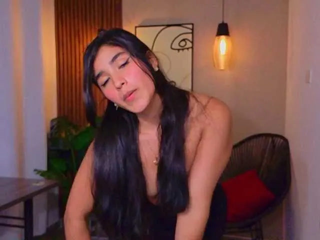Live sex webcam photo for Lia-Mar #293670122