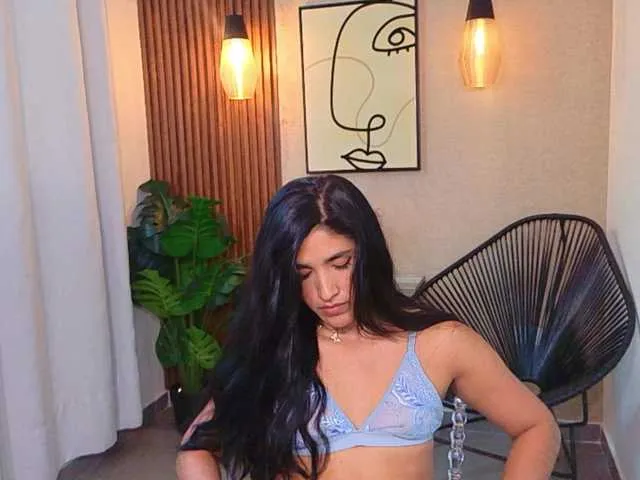 Live sex webcam photo for Lia-Mar #294238499