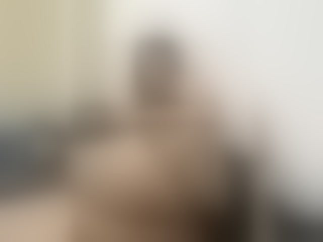Live sex webcam photo for LiaBahamon #294105346