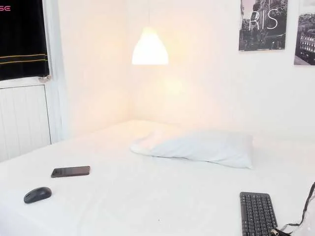 Live sex webcam photo for LiaBaker #289692522