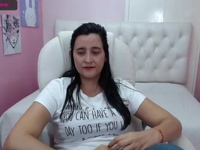 Live sex webcam photo for LiaCamsLatina #273375836