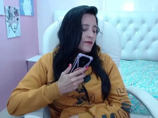 Live sex webcam photo for LiaCamsLatina #273717293