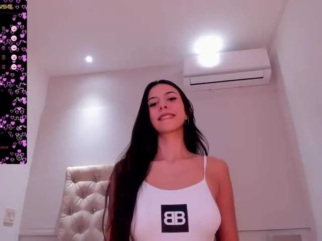 Live sex webcam photo for LiaCromwell #288053038