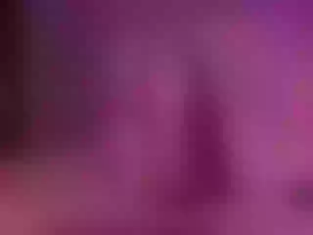 Live sex webcam photo for LiaCromwell #288053078