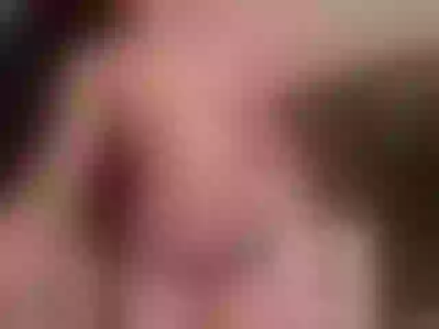 Live sex webcam photo for LiaPearce #288041738