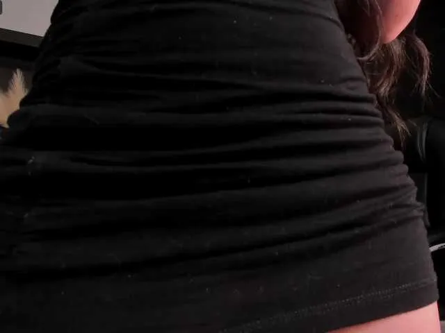 Live sex webcam photo for LiaPearce #288041806