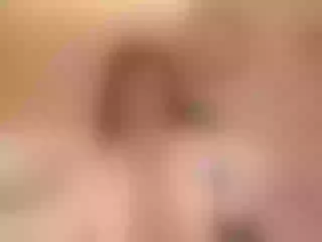 Live sex webcam photo for LiaPearce #288041972