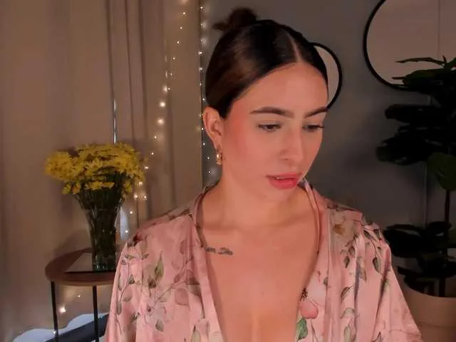 Live sex webcam photo for LiaPearce #291819533