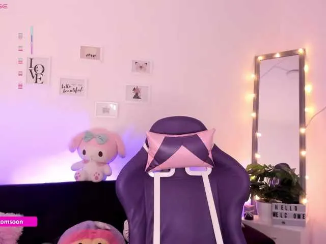 Live sex webcam photo for LiaTomson #291869107