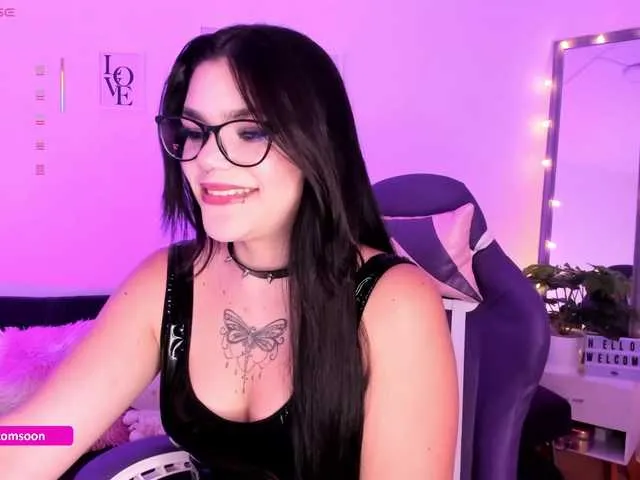 Live sex webcam photo for LiaTomson #291903700