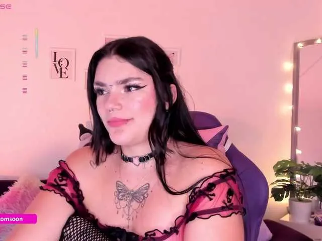 Live sex webcam photo for LiaTomson #291983737