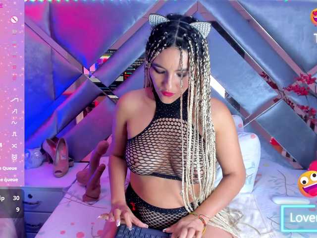 Live sex webcam photo for LiaaGenner #290187464