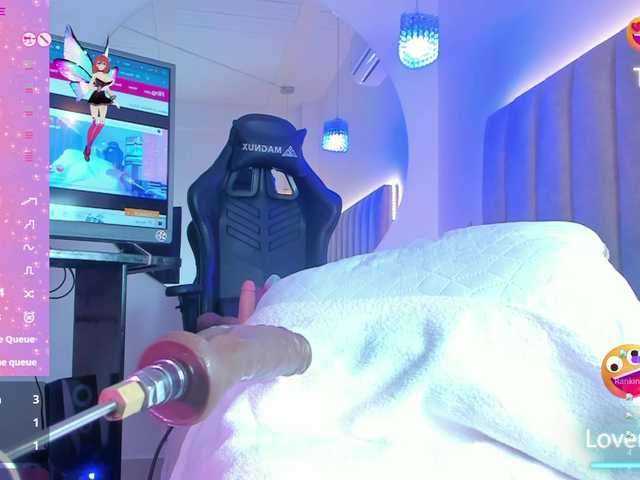 Live sex webcam photo for LiaaGenner #291161683