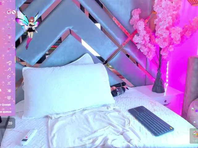 Live sex webcam photo for LiaaGenner #291712481