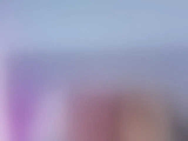 Live sex webcam photo for LiaaGenner #293365063