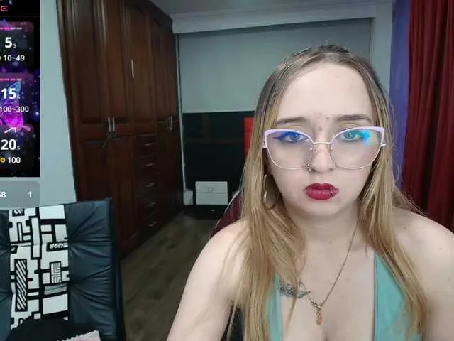 Live sex webcam photo for LiaaRoberts #290187359
