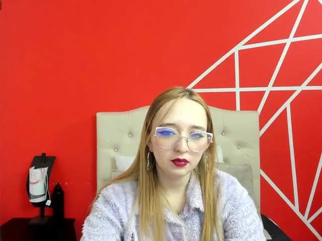 Live sex webcam photo for LiaaRoberts #290291918
