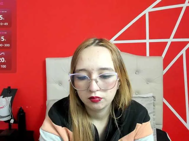 Live sex webcam photo for LiaaRoberts #290307607
