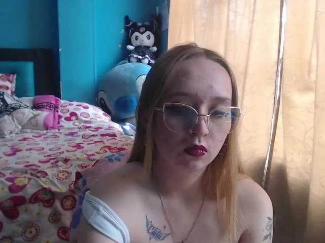 Live sex webcam photo for LiaaRoberts #290615793