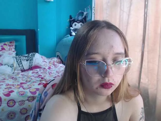 Live sex webcam photo for LiaaRoberts #290628216