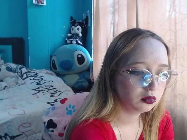 Live sex webcam photo for LiaaRoberts #290731326