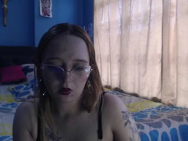 Live sex webcam photo for LiaaRoberts #290766169