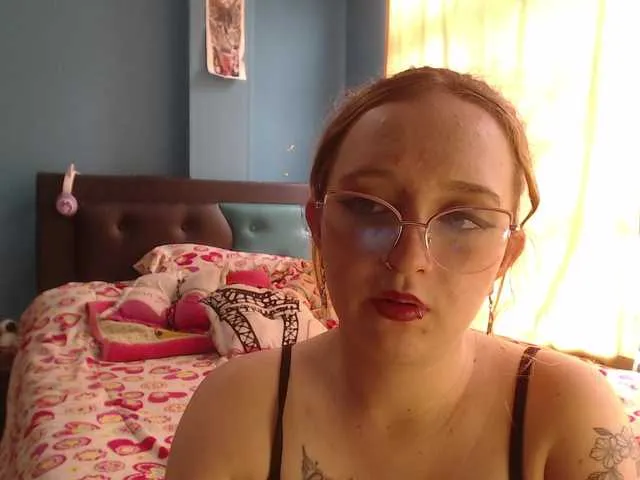 Live sex webcam photo for LiaaRoberts #290938044