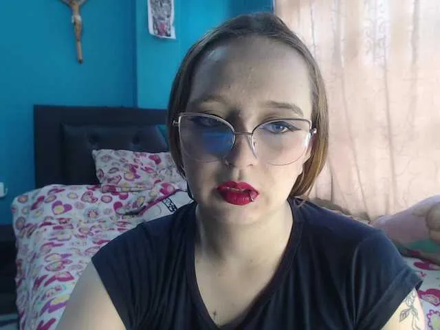 Live sex webcam photo for LiaaRoberts #290977258